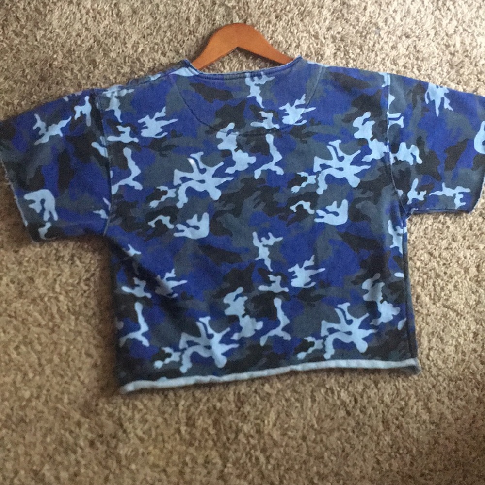 Shirt - Picture 2 of 5